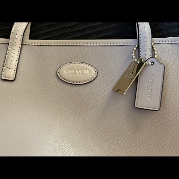 Coach Metro Tote - LIKE NEW! - Picture 3 of 4